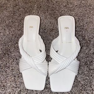 Zara White Kitten Heels Size 6